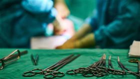 24歲男，將20公分砲彈塞直腸，醫院緊急聯絡拆彈小組（示意圖／PIXABAY）