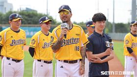 2026中信兄弟開訓，新任二軍打擊策略教練歐文揚致詞。（圖／記者劉彥池攝影）