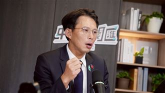 黨主席沒薪水！黃國昌卸立委重披律師袍