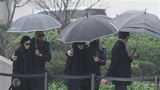 大S對年！S幫全來 S媽緊摟具俊曄近照曝光