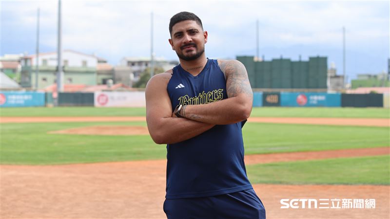 羅戈6週重訓變壯　家鄉動盪花2天搭機來台