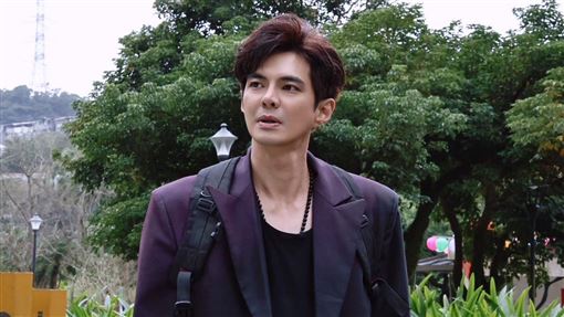 男星接手亡父事業　身兼4職開拍人生故事