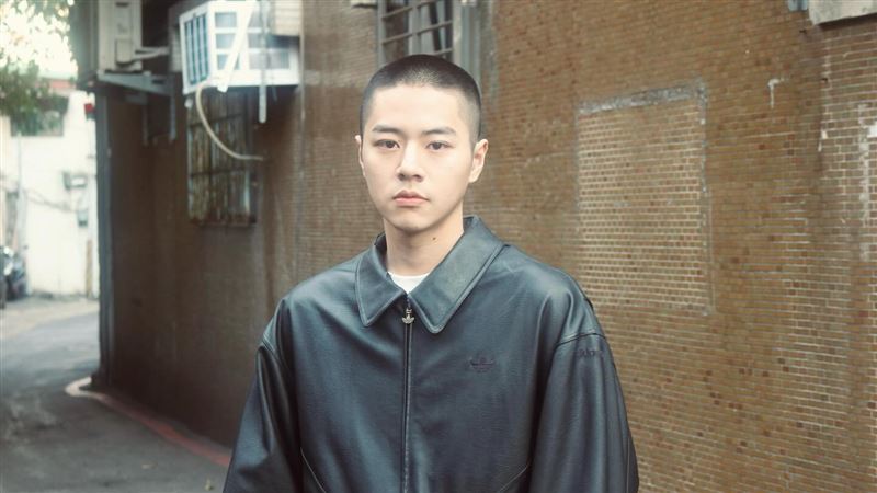 Ozone佳辰、子翔同梯入伍，相約彼此照應。（圖／索尼音樂提供）