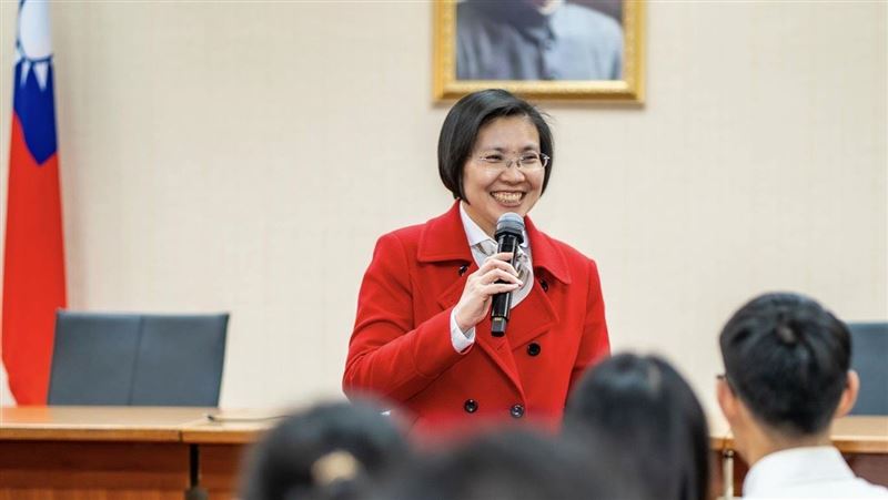 陳見賢辭主委駁黑箱 徐欣瑩辦公室回應了