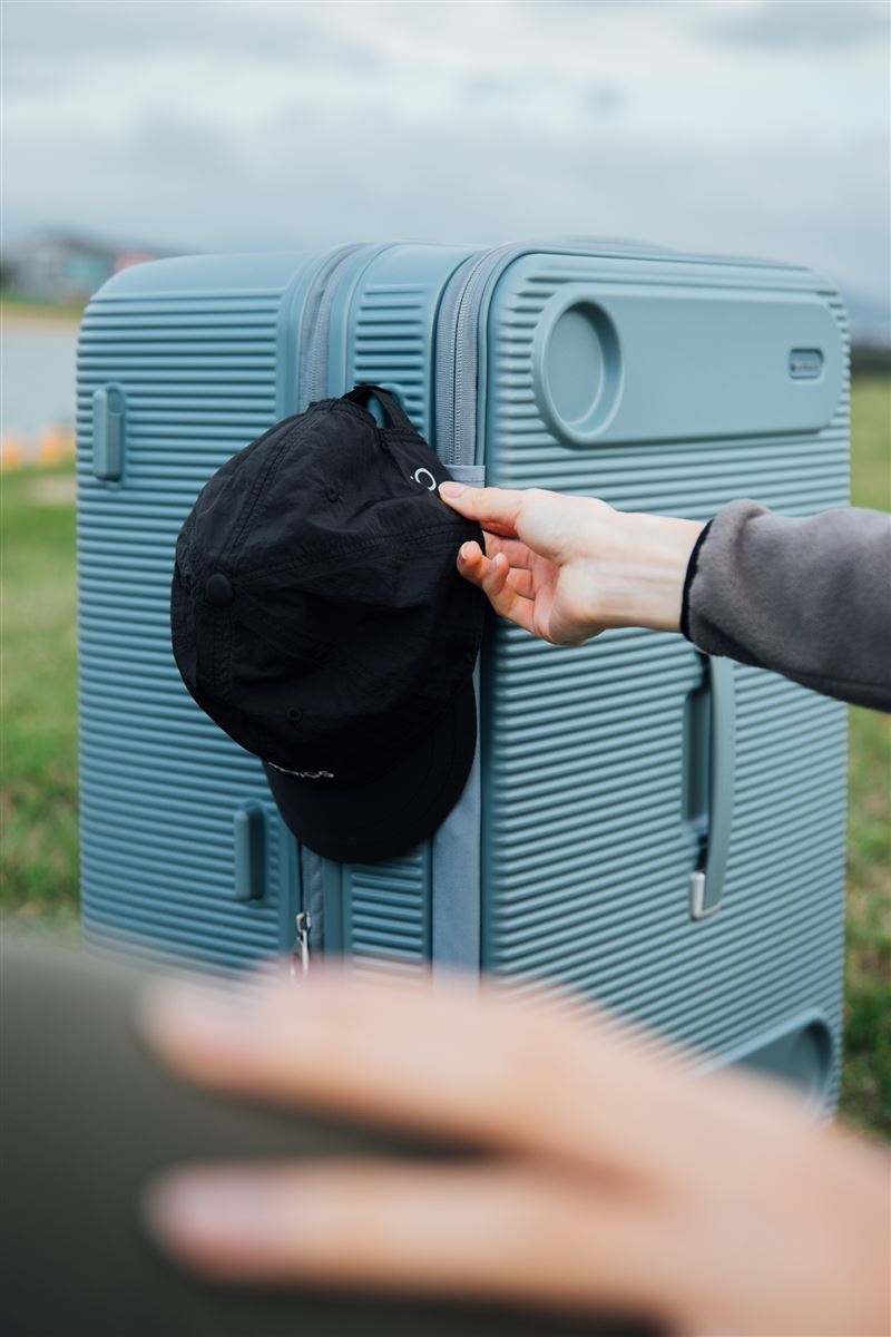 FUNLOADER掛鉤設計，隨手吊掛，移動更從容。（圖／品牌業者提供）