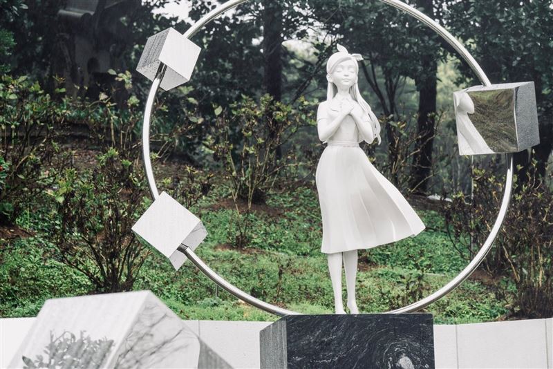 具俊曄製作大S雕像幕後過程催淚曝光。藝術總監李承道提到雕像的核心意義「因為愛情如死之堅強」，大S與具俊曄的愛情未曾消失，持續運轉著.......（圖／翻攝自李承道臉書）