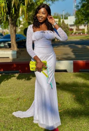 奈及利亞女歌手Ifunanya Nwangene在當地小有名氣，卻因被毒蛇咬英年早逝。（圖／翻攝自當事人IG）