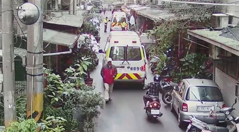 昨天女童送醫。（圖／翻攝畫面）