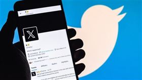 X平台負責人尼基塔·比爾（Nikita Bier）表示，北京每逢政治動盪，就以色情內容淹沒社群。（圖／翻攝自Shutterstock）