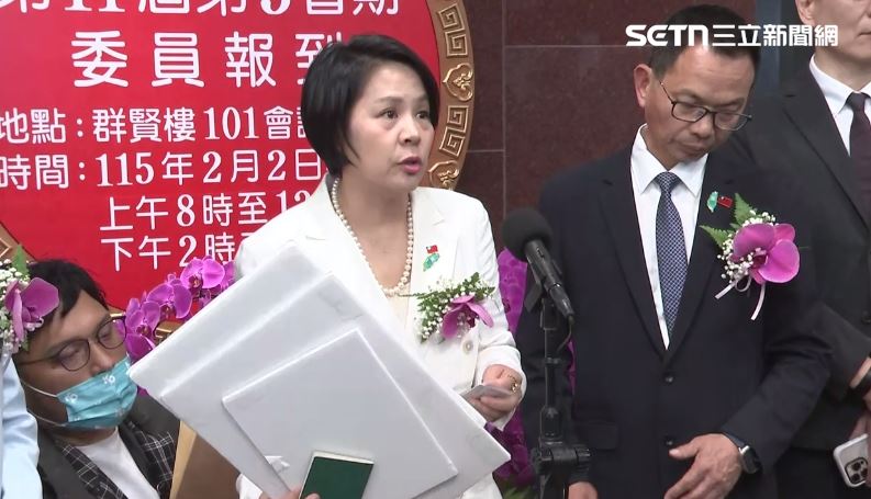 民眾黨立委李貞秀說明國籍問題（圖／翻攝畫面）