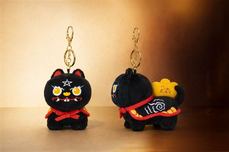 「運財黑虎布偶悠遊卡」以武德宮丙午年全新黑虎臉譜為設計核心，黑虎背負金元寶，寓意財富滿載。（圖／品牌業者提供）