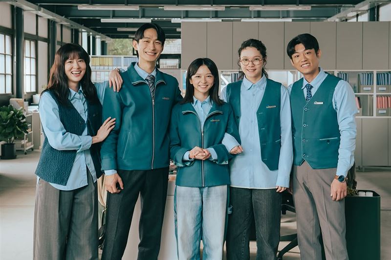 公視輕職人喜劇《人生只租不賣》以租屋族視角切入。(圖/電癮好選喆)