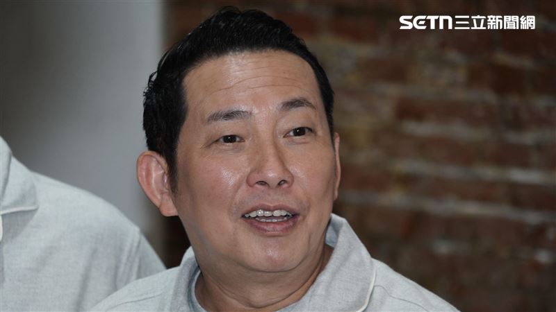 屈中恆赴中遭抵制　返台外送便當近況曝