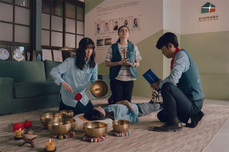 公視輕職人喜劇《人生只租不賣》以租屋族視角切入。(圖/電癮好選喆)