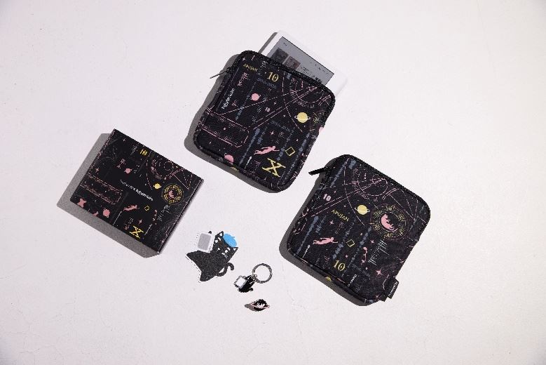 樂天Kobo攜手國際時裝品牌APUJAN推出書展限定聯名系列。（圖／樂天Kobo提供）