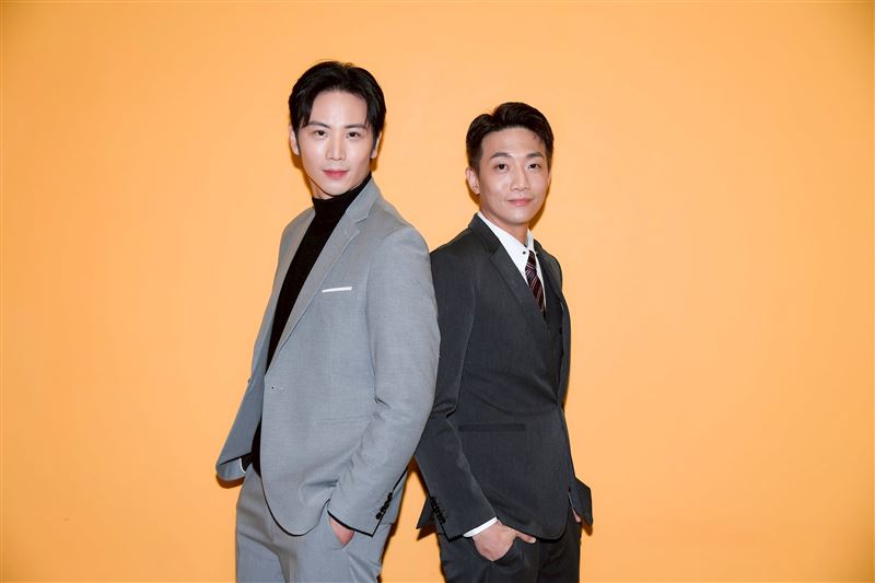 楚翔（右）為戲瘦了15公斤。（圖／三立提供）