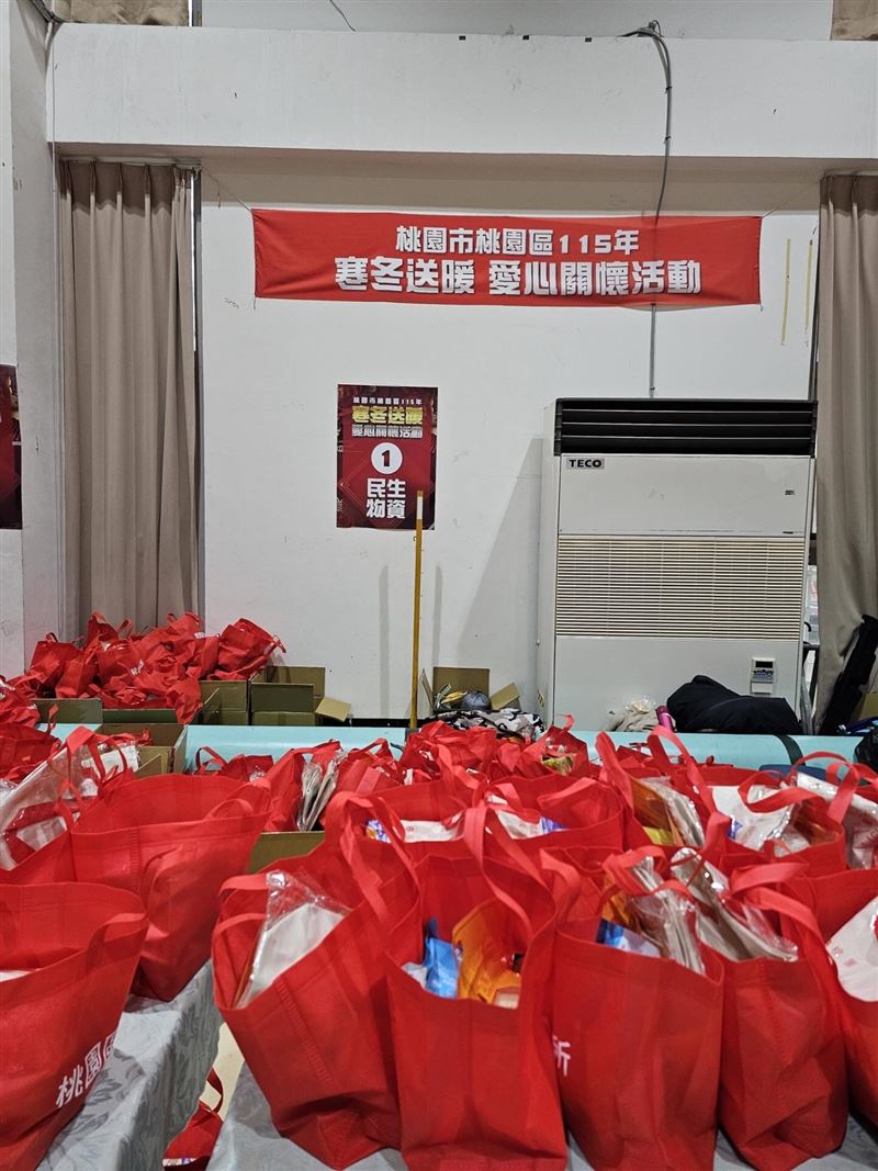 桃園區公所解釋外包裝日期打印錯誤，會協助回收換新品。（圖／翻攝自黃瓊慧Threads）