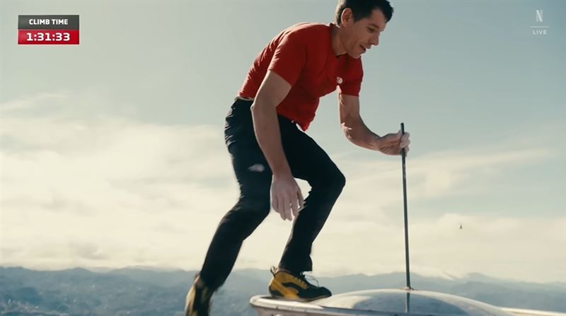 霍諾德Alex Honnold登頂台北101成功時摸的避雷針是【恆豐環球】公司做的。董事長黃今回憶當時：全家、全公司大叫，好驕傲、好開心、好狂喜。（圖／翻攝自Netflix Sports）