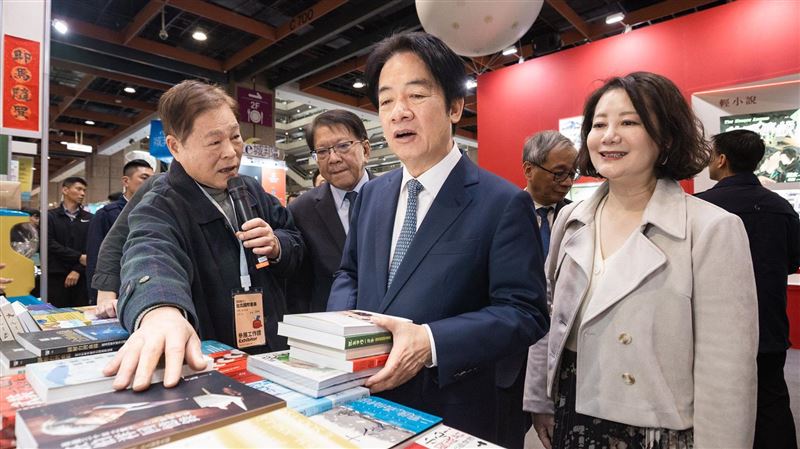 賴清德:好老師不如好書 基層教職全怒了