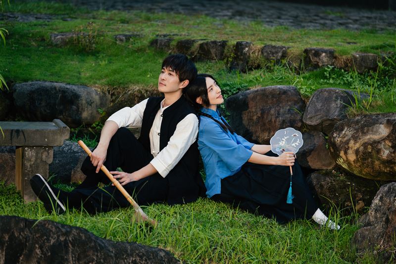 「南拳媽媽」〈明朝之前〉講述跨越千年愛戀。(圖/喜鵲娛樂提供)