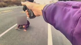 屏東男毒駕闖紅燈　持刀恫嚇警遭逮送辦