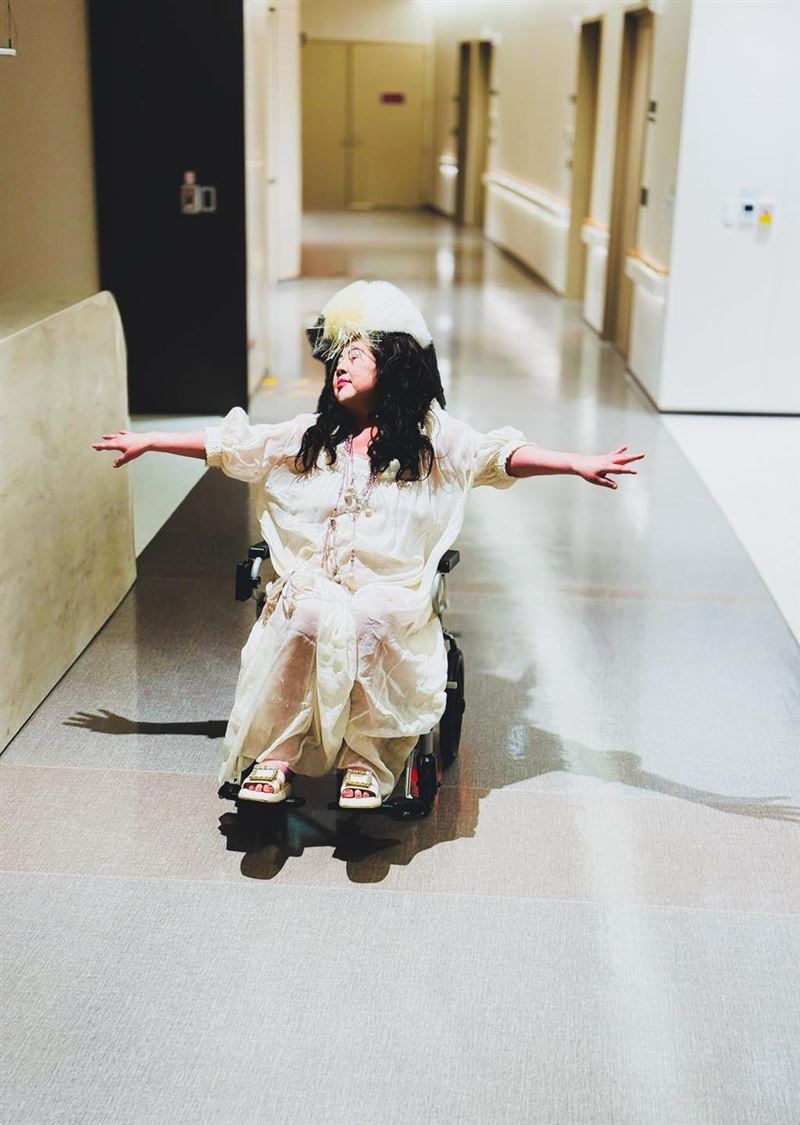 陳文茜罹患黑色素癌第四期，現況照曝光。(圖／翻攝自文茜的世界周報臉書)