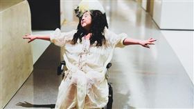 陳文茜罹患黑色素癌第四期，現況照曝光。(圖／翻攝自文茜的世界周報臉書)
