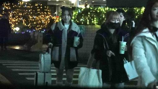 棒籃女神若潼深夜唱KTV　帥氣男溫馨接送