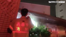 高雄前鎮區,機械停車位,雨棚,三多商圈,墜樓,裸體（圖／民眾提供）