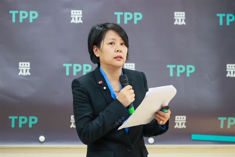 李貞秀國籍爭議延燒。（圖／民眾黨團提供）