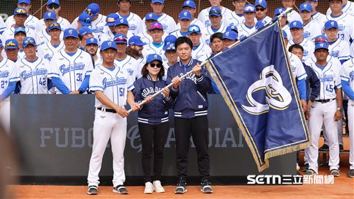 不一樣了！悍將6洋將亮相　范國宸變隊長