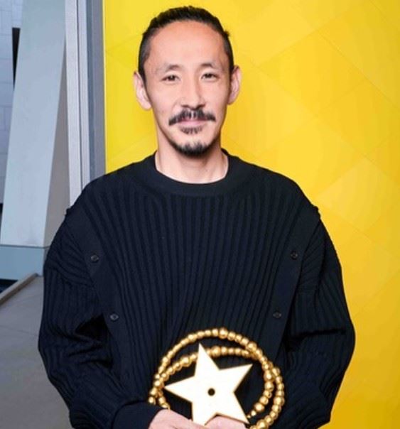 近日，日本設計師桑田悟史品牌SETCHU在東京時裝週上推出的秀場系列「Tokyo on the Arno」。（圖／翻攝自IG）