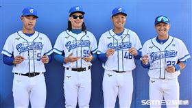 2026富邦悍將春訓開訓，內野手王念好、張育成、范國宸、李宗賢寫下新球季展望。（圖／記者劉彥池攝影）