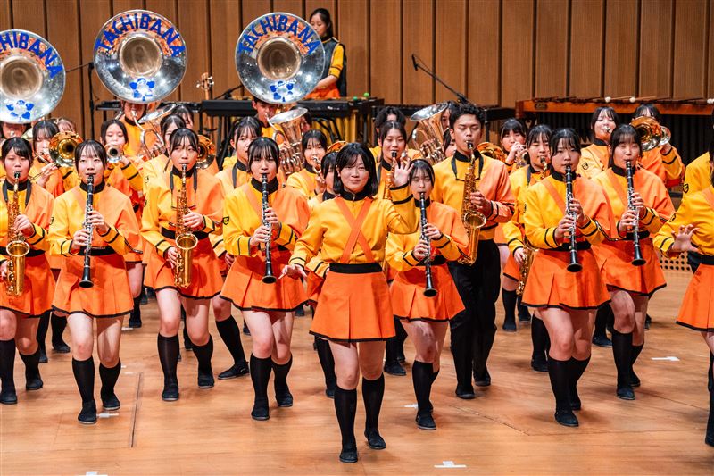 徐懷鈺Yuki與京都橘高校吹奏樂部共同詮釋紅遍大街小巷的經典歌曲〈怪獸〉 。（圖／文化總會提供）