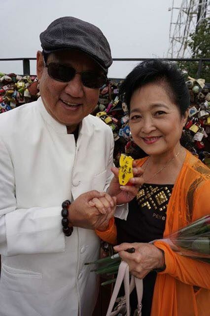 面對外界質疑與生活壓力，沛小嵐始終選擇包容與承擔。（圖／翻攝自馬如龍專屬粉絲網頁FB）