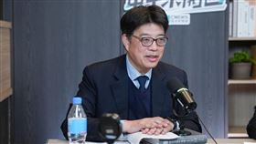 陸委會主委邱垂正今（4）日中午接受CNEWS匯流新聞網中午來開匯節目專訪。（圖／CNEWS匯流新聞網提供）