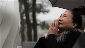 S媽追思雕像畫面。（圖／經紀公司提供） 