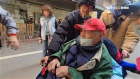 102歲人瑞突娶69歲看護　子女衝醫院搶人
