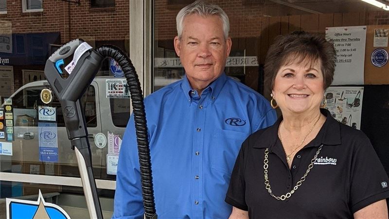 美國一對老夫妻，戰勝癌症一路存活至今，其中丈夫更5度確診。（圖／翻攝自當事人臉書）