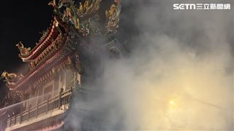 新／北港武德宮失火！濃煙狂竄畫面曝