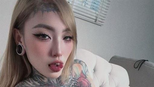 台雙舌AV女神赴美被當變性人　怒嗆反擊了