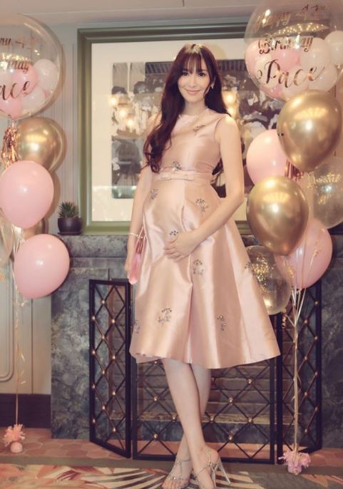 吳佩慈與身價驚人的富商紀曉波交往多年，育有4名子女，卻始終未登記結婚。（圖／翻攝自IG）