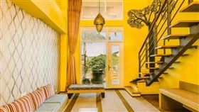 名字有三個馬，就能免費入住黃金套房。（圖／取自六福莊臉書）