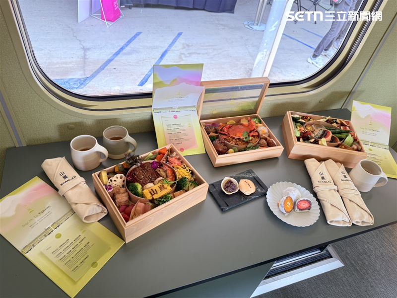 以百年前皇太子來台宴席為靈感的「太子盛」、經典手路菜「阿舍饗」每份餐點都調整30多次。（圖／記者李育道攝影）