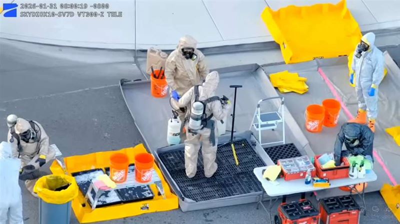 美國拉斯維加斯一處Airbnb中，竟然藏有「生物實驗室」。調查人員已將樣本送去調查。（圖／翻攝自X平台 @MarioNawfal）