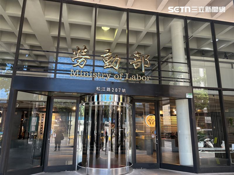 勞動部推新計劃，符合資格的參訓青年，除可獲得最高 10 萬元訓練費補助外，訓練期間每月另可請領 8,000 元學習獎勵金，有效減輕經濟壓力，讓青年專心精進技能、為就業做好準備。此外，為鼓勵青年儘速投入職場，結訓後 90 日內成功就業者，尚可向北分署申請領回 1 萬元自付額。「產業新尖兵計畫」除著重專業技術培訓外，也強調與產業實際需求接軌。（圖／記者王文承攝影）