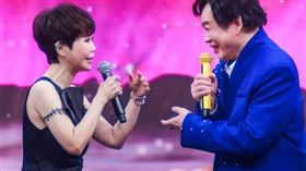 詹雅雯（左）透露當年有人牽線她與康康。（圖／中視提供）