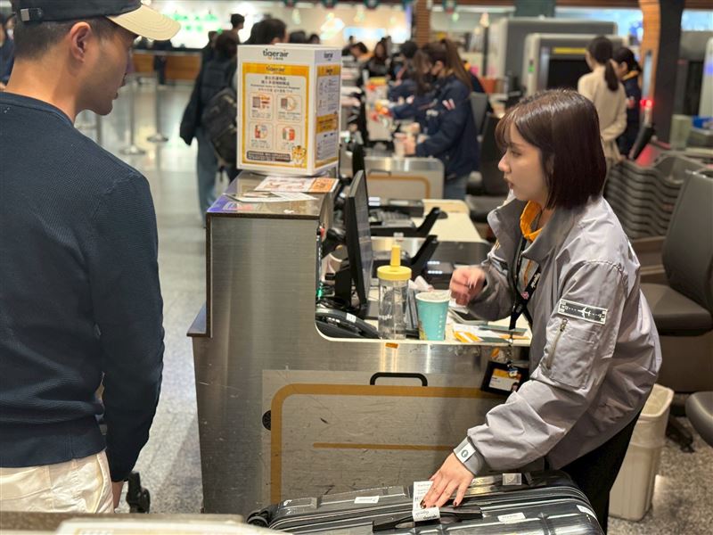 春節期間，台灣虎航航班起飛前3小時接受辦理報到手續。（圖／台灣虎航提供）