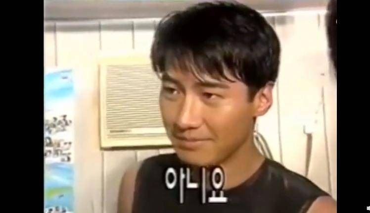 許多網友認為「當時顏值處於巔峰狀態的黎明，皮膚白皙，比膚色黝黑的具俊曄討喜」。（圖／翻攝自YouTube）