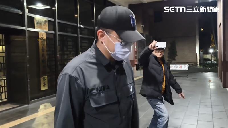 南港分局督察組長李新民被請回。（圖／翻攝畫面）